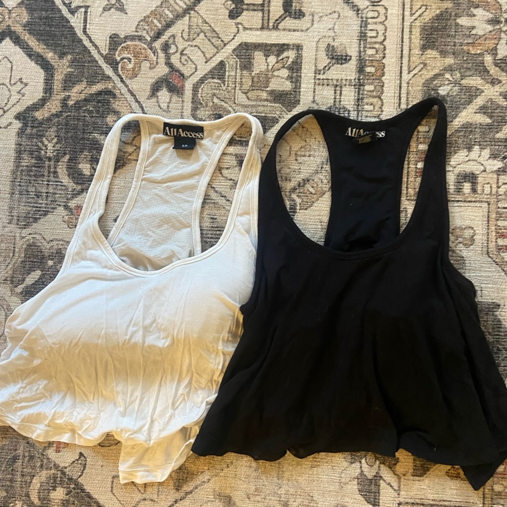 Bandier All Access NYC crop tanks lot of 2